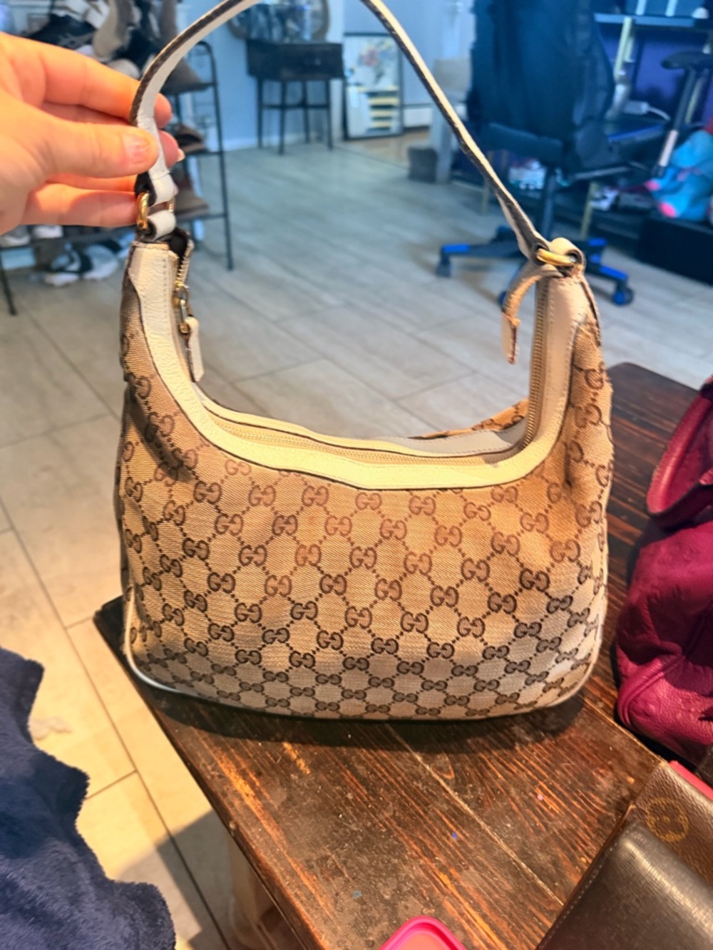 Gucci Charmy Small Hobo - Like new comes with dust bag, charm & originl bag - Picture 8 of 13